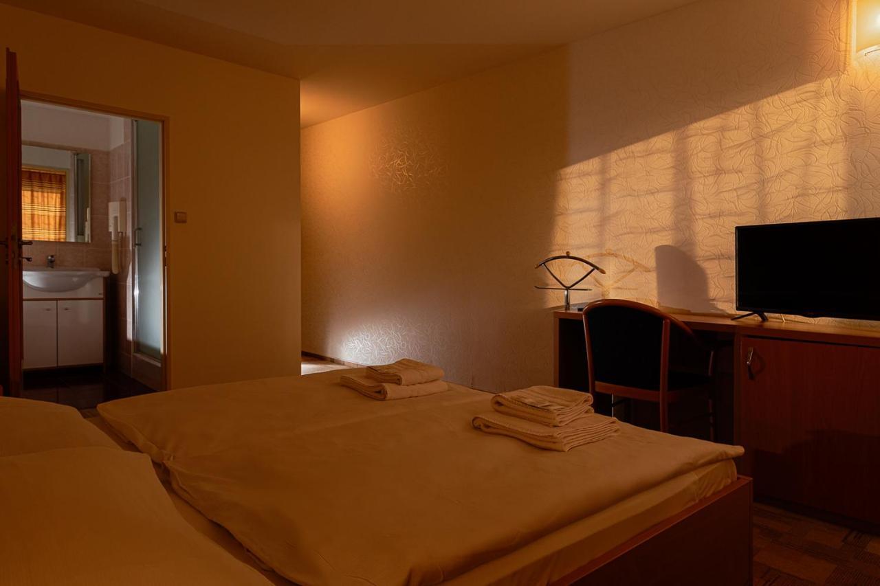 Hotel Slezan Bruntál المظهر الخارجي الصورة