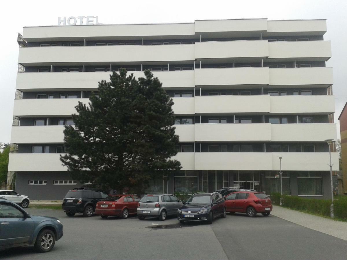Hotel Slezan Bruntál المظهر الخارجي الصورة
